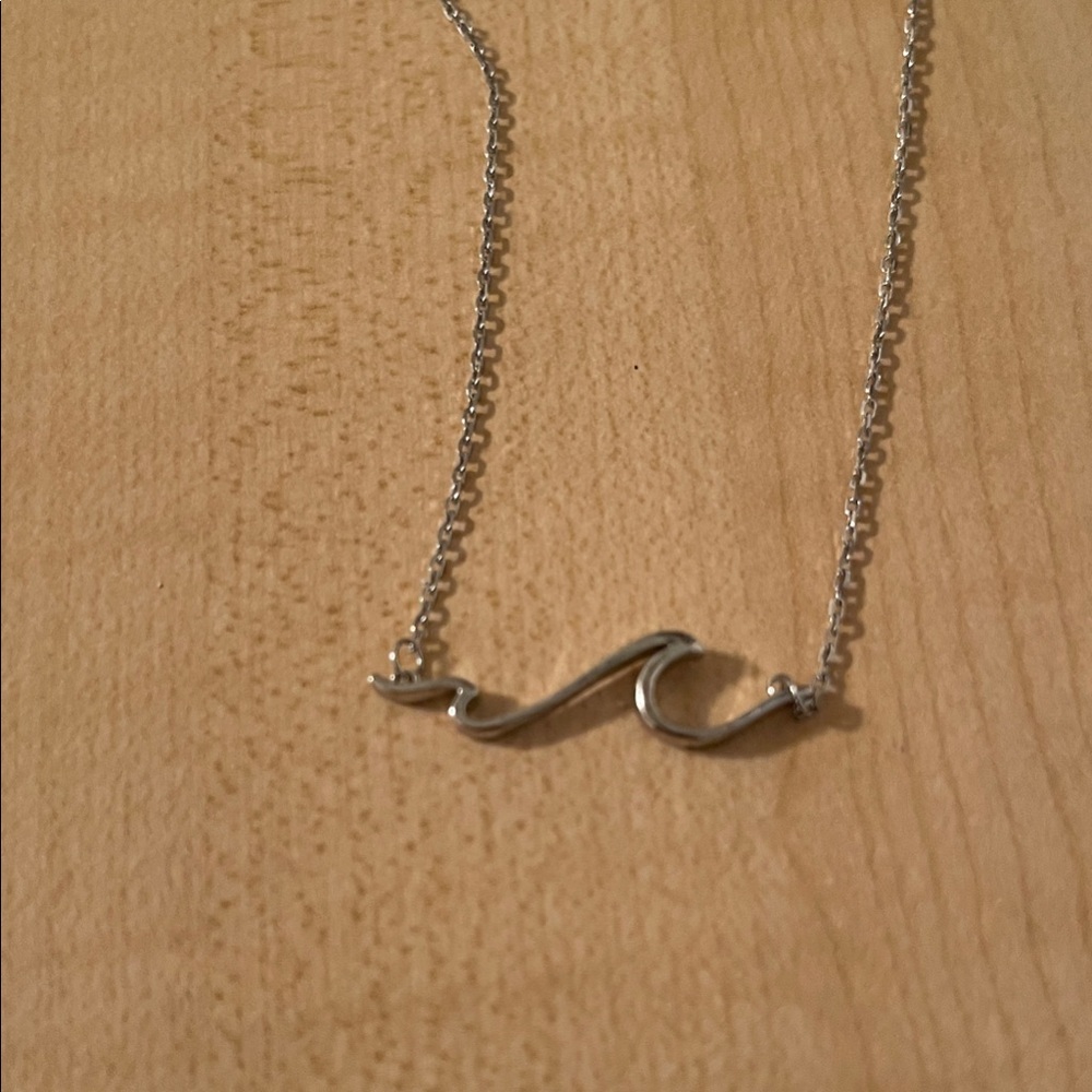 Elegant Silver “Wave” Necklace
